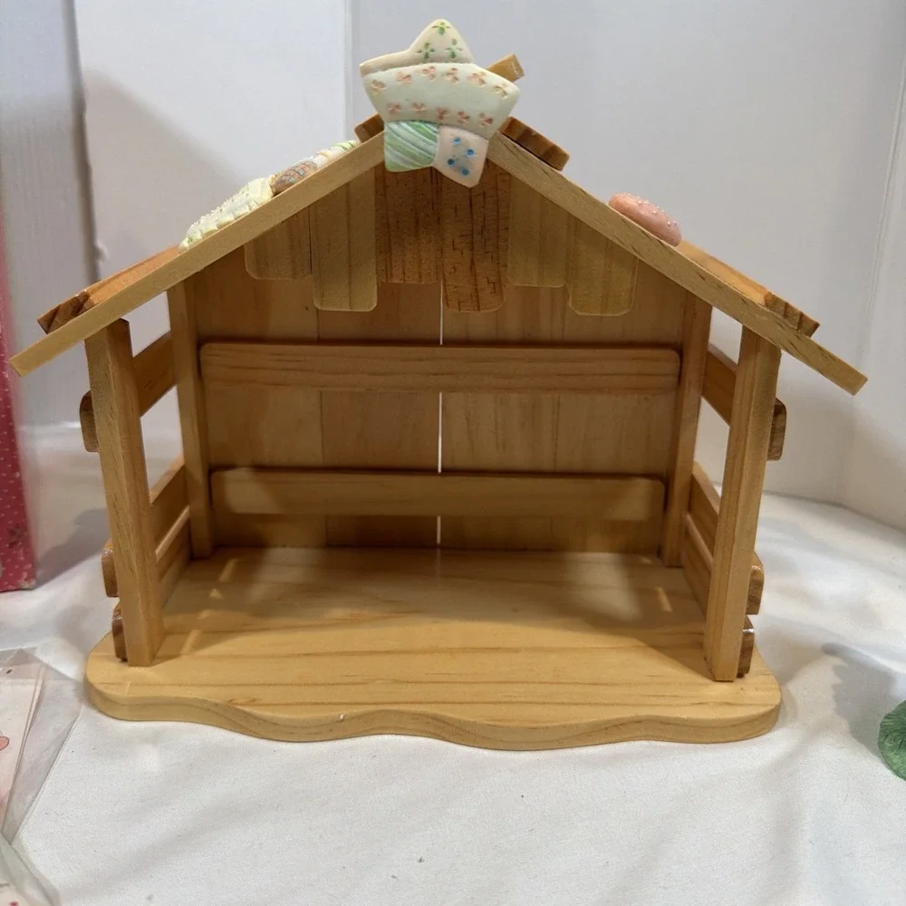 Vintage Enesco Cherished Teddies Nativity 4 Piece Set Stable‎ Figurines Box
